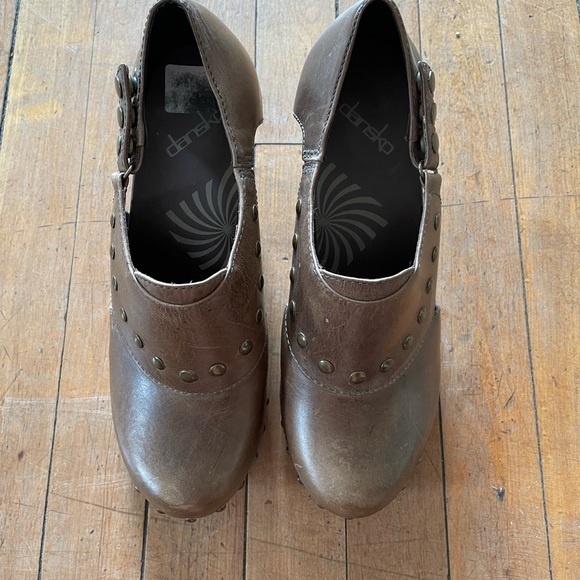 Dansko Ryder, studded, leather, 3” heeled shoes - Picture 3 of 8